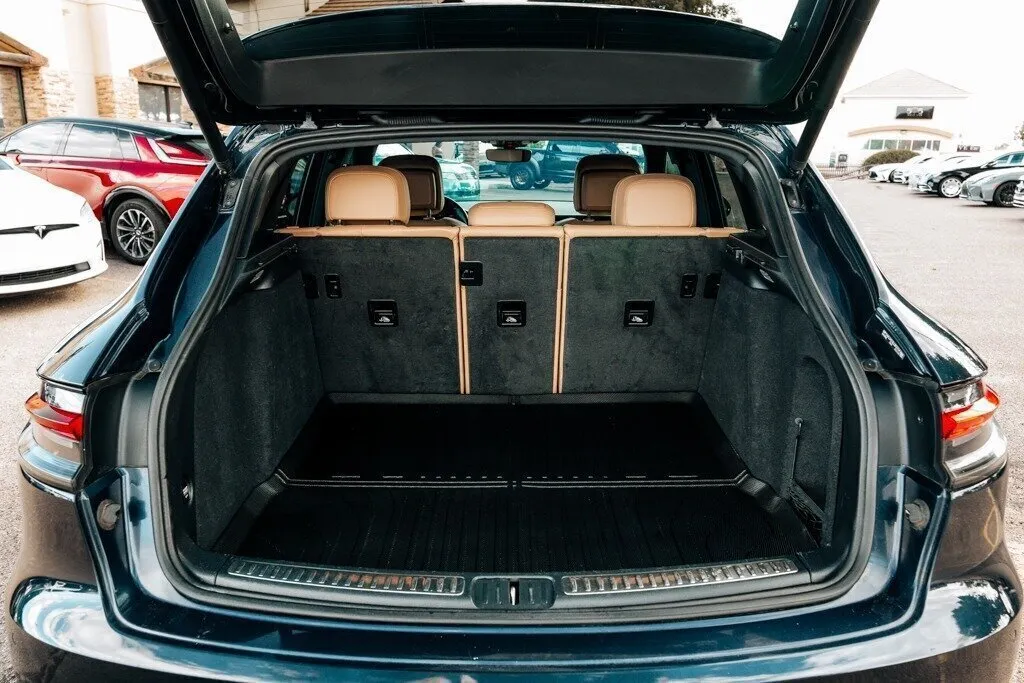 Porsche Macan photo 100