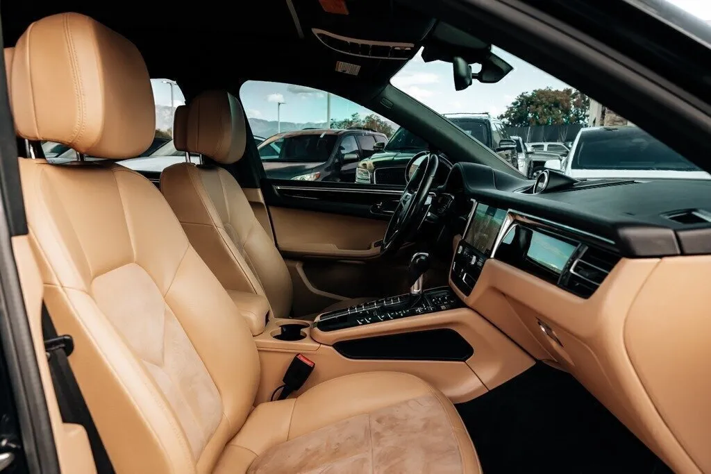 Porsche Macan photo 51