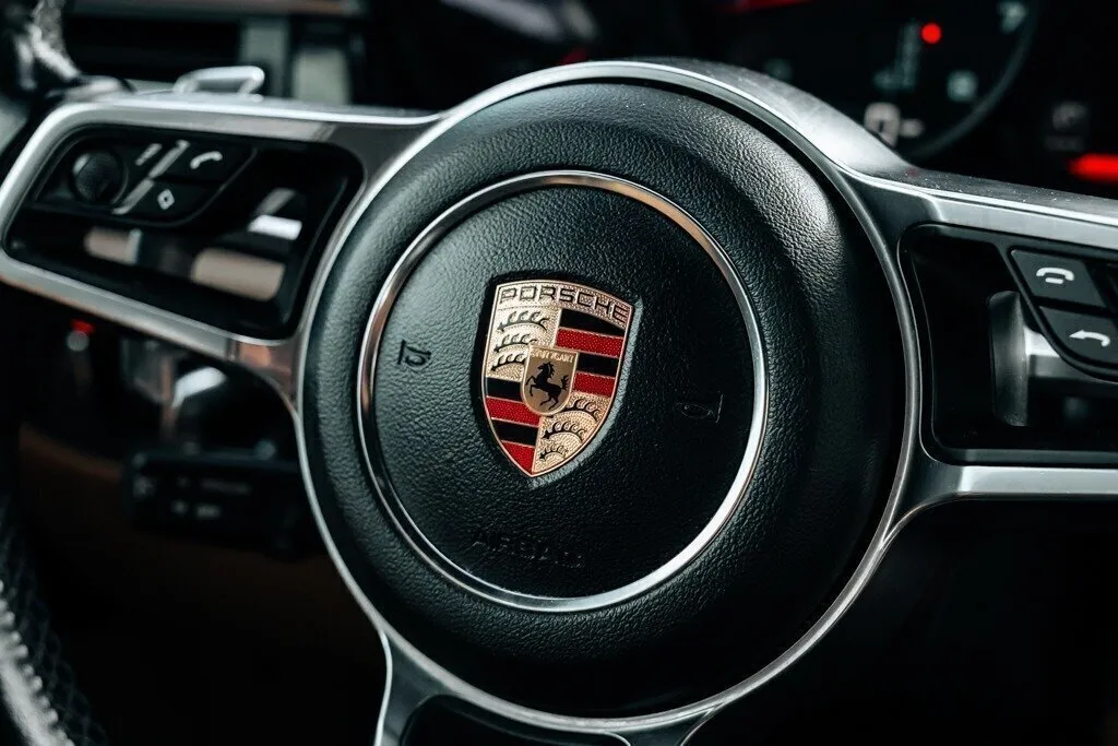 Porsche Macan photo 25