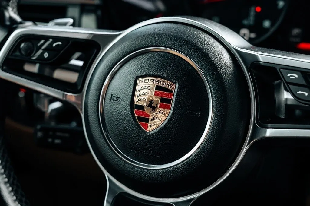 Porsche Macan photo 80