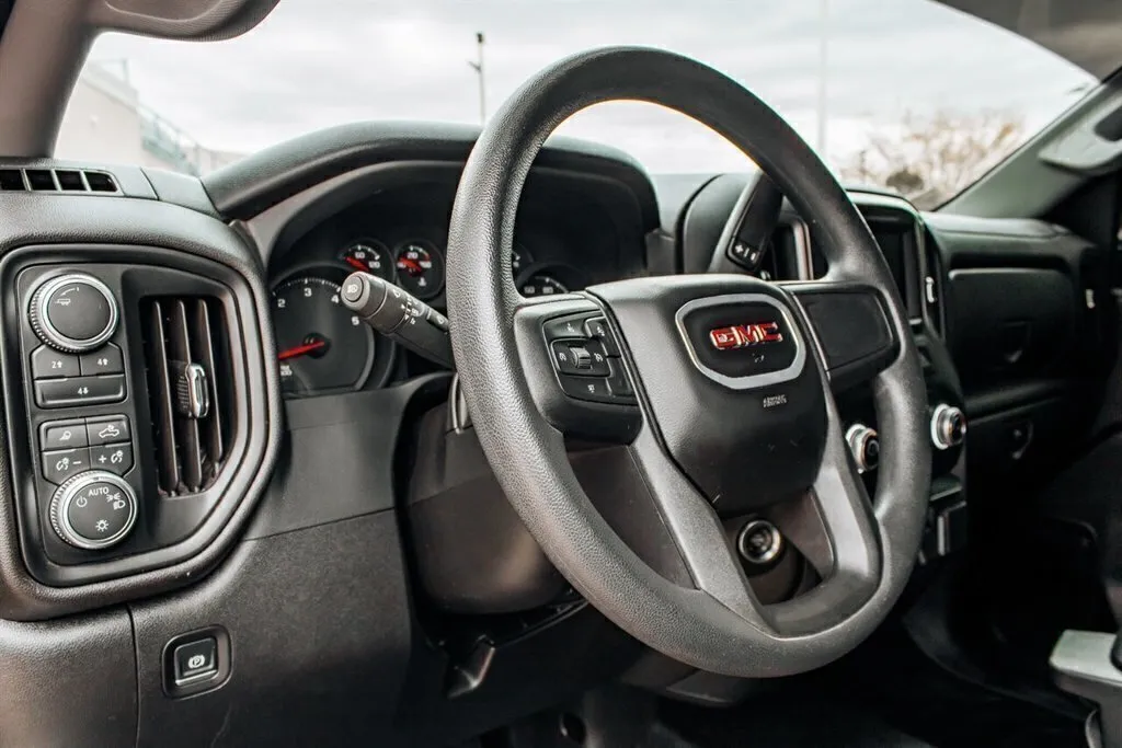 GMC Sierra photo 94