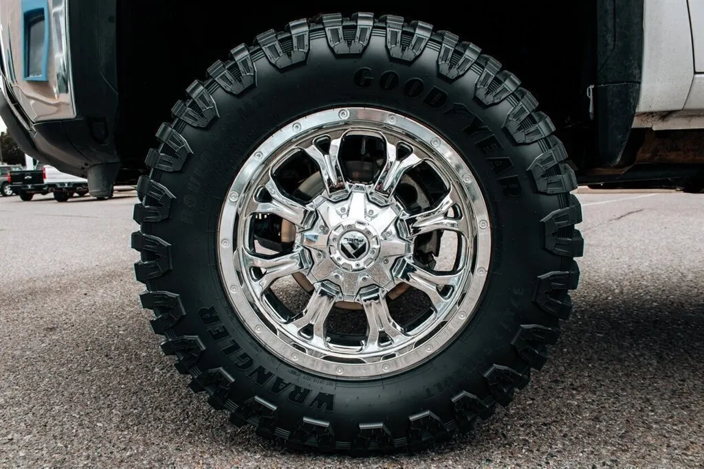 GMC Sierra photo 90