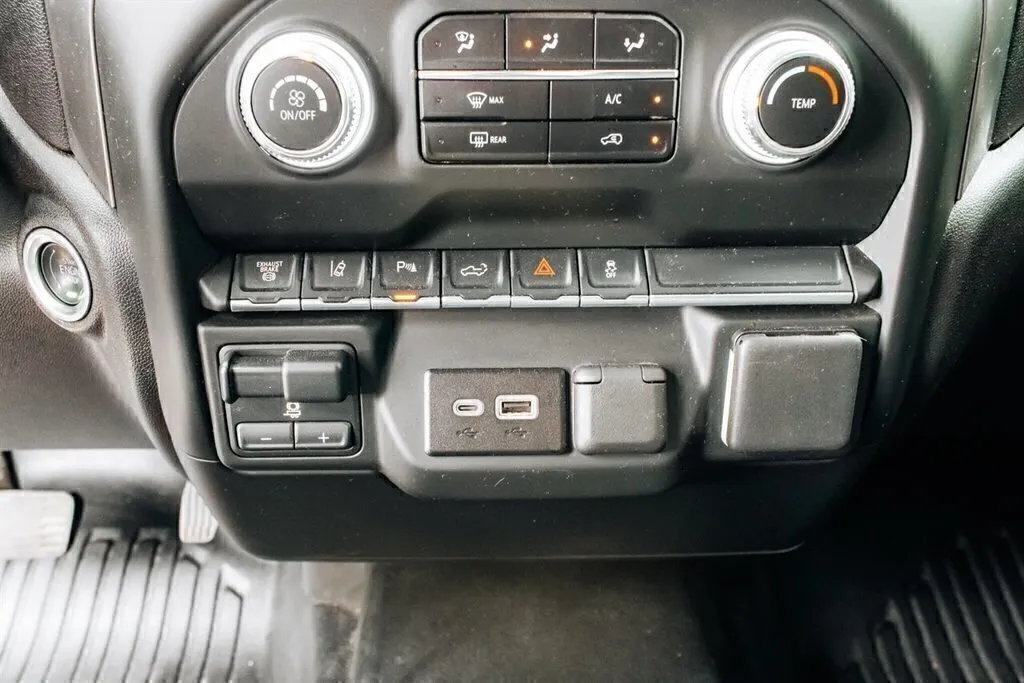 GMC Sierra photo 22