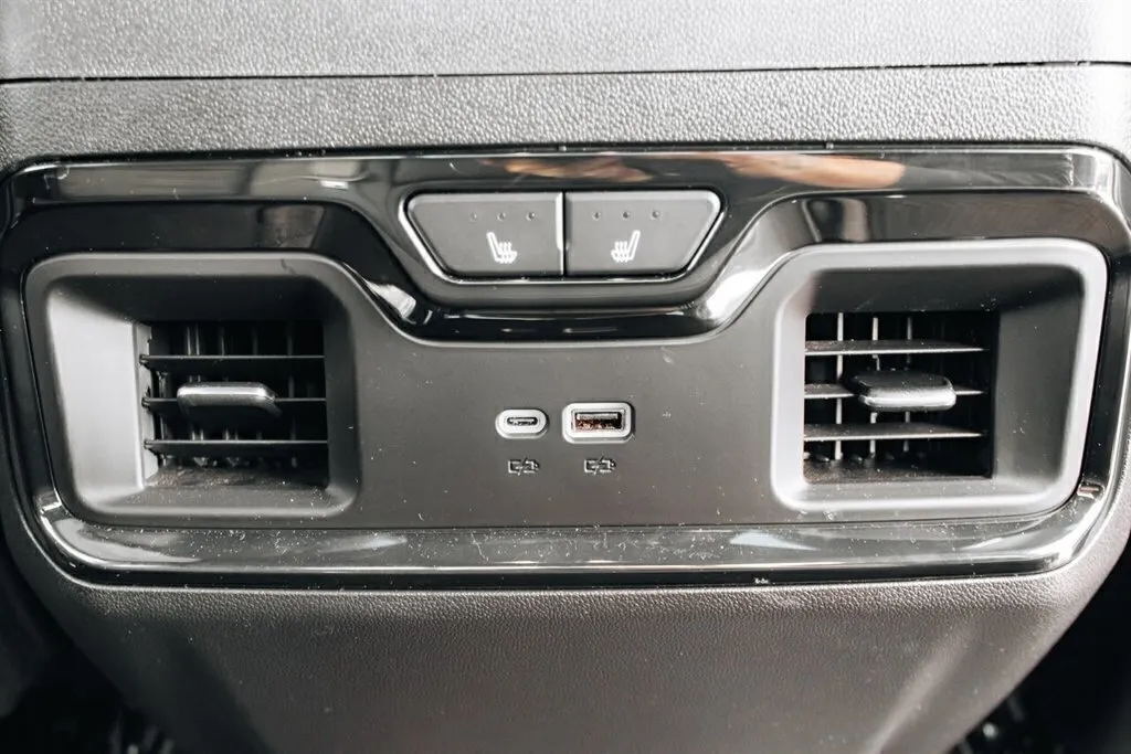 GMC Sierra photo 34