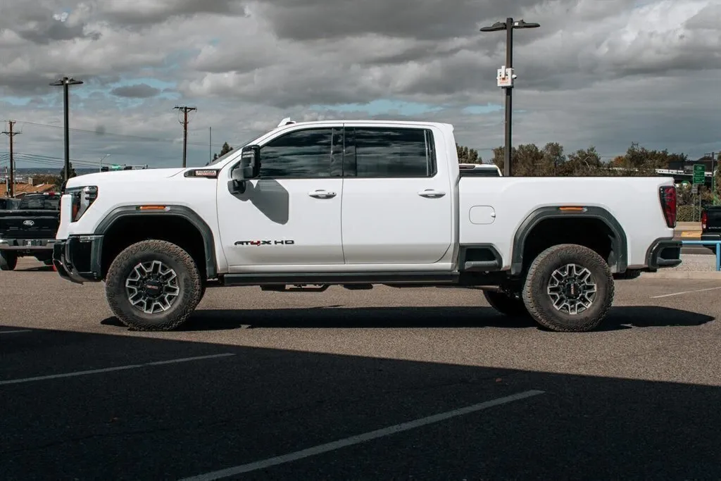 GMC Sierra photo 44