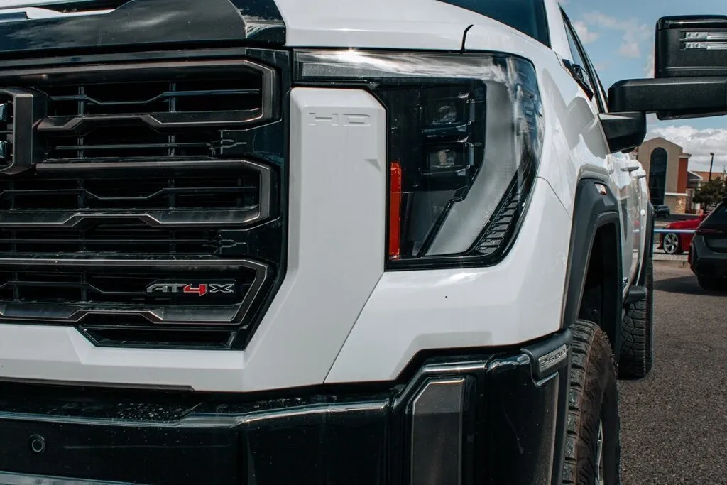 GMC Sierra photo 89