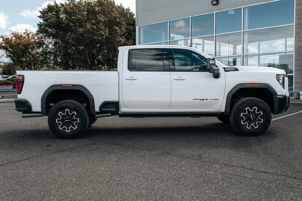 GMC Sierra photo 48