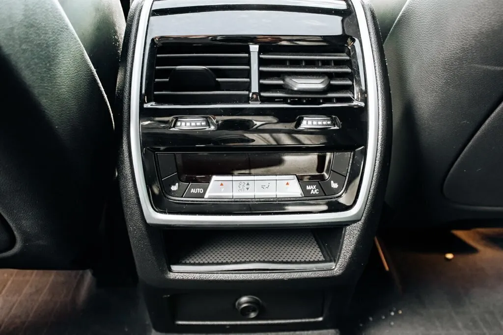 BMW X5 photo 32