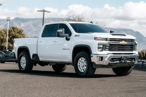 White 2024 Chevrolet Silverado 2500 HD LT for sale in Albuquerque, NM
