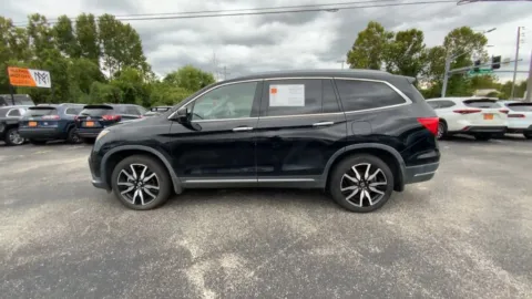 More photos of 2021 Honda Pilot Touring Sport Utility 4D at Mathis Motors, MO