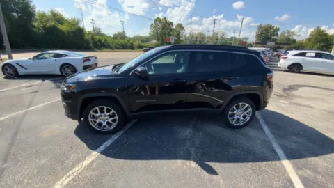 More photos of 2022 Jeep Compass Latitude Lux Sport Utility 4D at Mathis Motors, MO