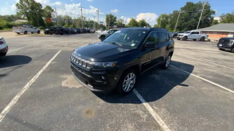 More photos of 2022 Jeep Compass Latitude Lux Sport Utility 4D at Mathis Motors, MO