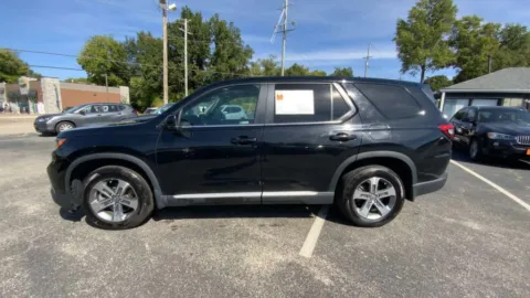 More photos of 2023 Honda Pilot EX-L Sport Utility 4D at Mathis Motors, MO