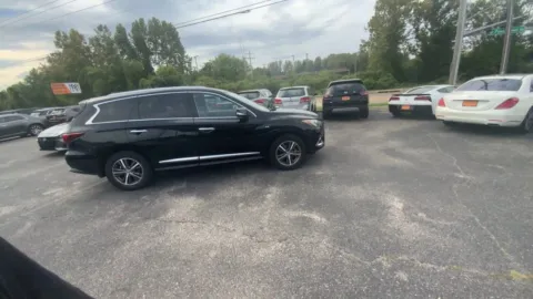 Photos of 2019 INFINITI QX60 LUXE (2019.5) Sport Utility 4D for sale in Saint Charles, MO at Mathis Motors