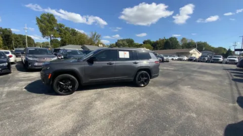 More photos of 2023 Jeep Grand Cherokee L Altitude Sport Utility 4D at Mathis Motors, MO