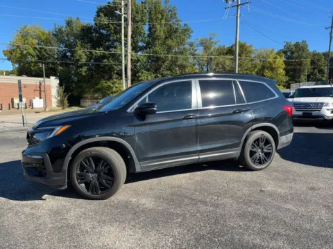 Photos of 2021 Honda Pilot Special Edition Sport Utility 4D for sale in Saint Charles, MO at Mathis Motors