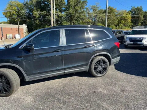 More photos of 2021 Honda Pilot Special Edition Sport Utility 4D at Mathis Motors, MO