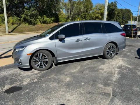 Photos of 2018 Honda Odyssey Elite Minivan 4D for sale in Saint Charles, MO at Mathis Motors