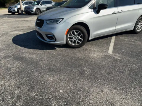 Photos of 2024 Chrysler Pacifica Touring L Van 4D for sale in Saint Charles, MO at Mathis Motors