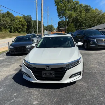 More photos of 2018 Honda Accord Hybrid EX-L Sedan 4D at Mathis Motors, MO