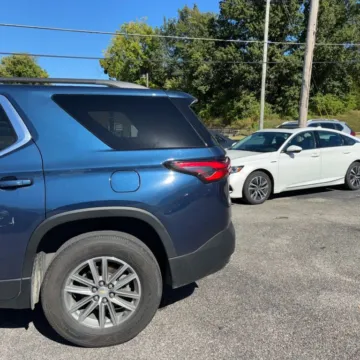 Another view of 2022 Chevrolet Traverse LT Sport Utility 4D for sale in Saint Charles, MO at Mathis Motors