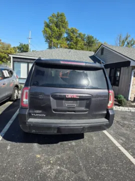 More photos of 2018 GMC Yukon SLT Sport Utility 4D at Mathis Motors, MO
