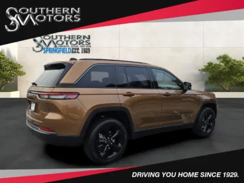 More photos of 2027 Jeep Grand Cherokee Limited at Southern Motors Springfield Chrysler Dodge Jeep Ram, GA