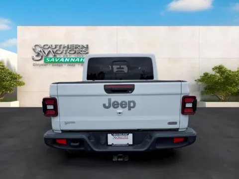 More photos of 2021 Jeep Gladiator Overland at Southern Motors Savannah Chrysler Dodge Jeep Ram, GA