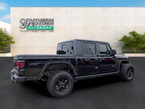 More photos of 2023 Jeep Gladiator Willys at Southern Motors Savannah Chrysler Dodge Jeep Ram, GA