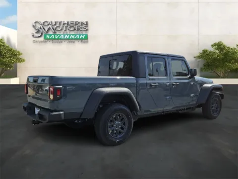 More photos of 2026 Jeep Gladiator Sport at Southern Motors Savannah Chrysler Dodge Jeep Ram, GA