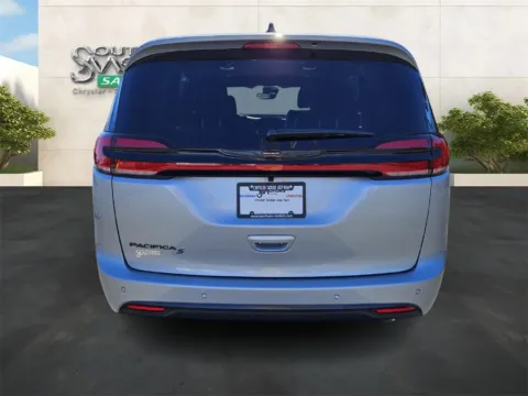 More photos of 2026 Chrysler Pacifica Select at Southern Motors Savannah Chrysler Dodge Jeep Ram, GA