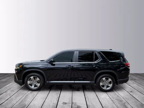 Photos of 2025 Honda Pilot EX-L for sale in Savannah, GA at Southern Motors Honda