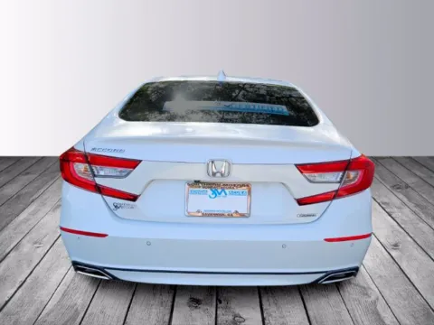 More photos of 2018 Honda Accord Touring at Southern Motors Honda, GA