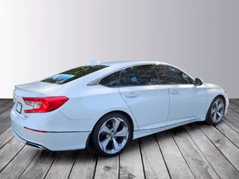 More photos of 2018 Honda Accord Touring at Southern Motors Honda, GA