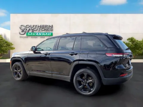 Another view of 2023 Jeep Grand Cherokee Altitude X for sale in Savannah, GA at Southern Motors Savannah CDJR
