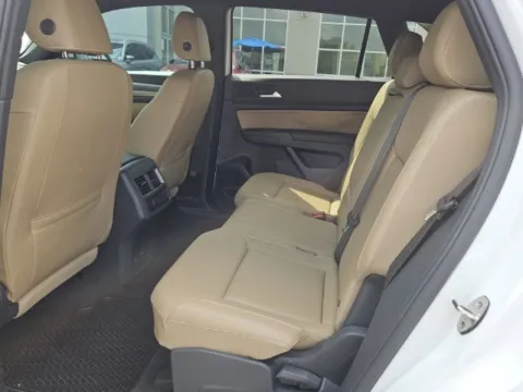 More photos of 2020 Volkswagen Atlas Cross Sport 3.6L V6 SE w/Technology at Southern Motors Acura, GA