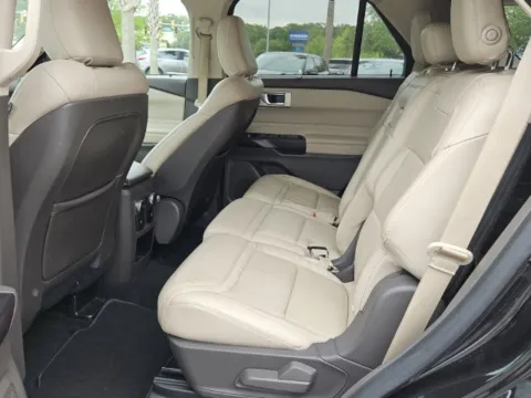 More photos of 2020 Ford Explorer Platinum at Southern Motors Acura, GA