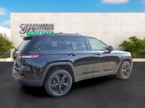 More photos of 2023 Jeep Grand Cherokee Altitude X at Southern Motors Savannah CDJR, GA