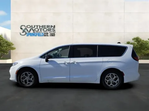 Photos of 2024 Chrysler Pacifica Limited for sale in Springfield, GA at Springfield Chrysler Auto Mart Inc