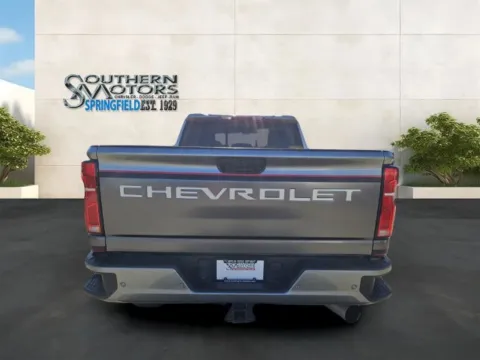 More photos of 2024 Chevrolet Silverado 2500 HD High Country at Springfield Chrysler Auto Mart Inc, GA