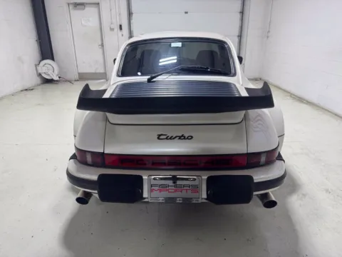 More photos of 1986 Porsche 911 Carrera at Fishers Imports - North East, IN