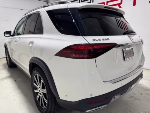 More photos of 2024 Mercedes-Benz GLE 350 at Fishers Imports - North East, IN