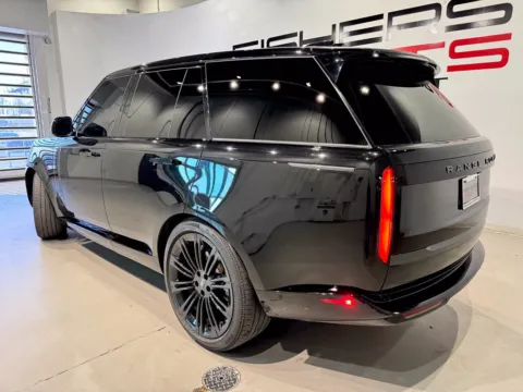 More photos of 2025 Land Rover Range Rover SE at Fishers Imports - North West, IN