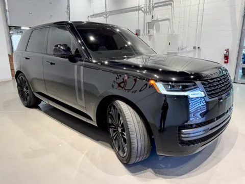 Another view of 2025 Land Rover Range Rover SE for sale in Indianapolis, IN at Fishers Imports - North West