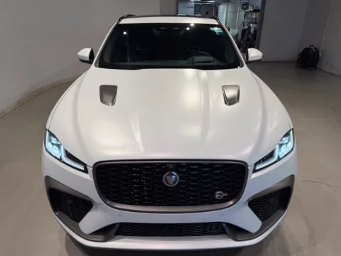 More photos of 2021 Jaguar F-PACE SVR at Fishers Imports - North West, IN