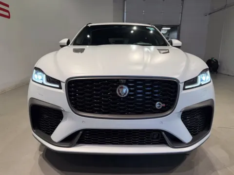 More photos of 2021 Jaguar F-PACE SVR at Fishers Imports - North West, IN