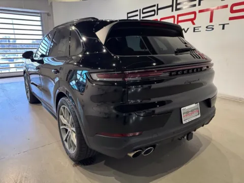 More photos of 2024 Porsche Cayenne E-Hybrid S at Fishers Imports - North West, IN