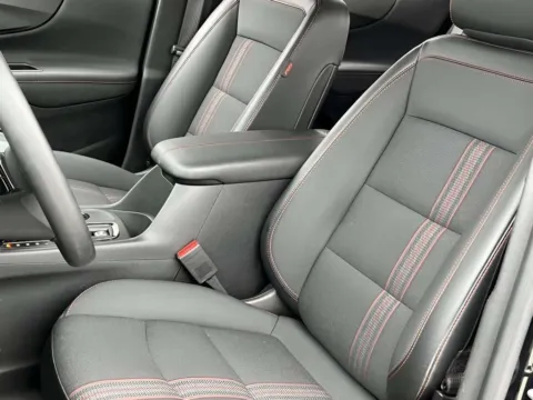 More photos of 2023 Chevrolet Equinox RS at Noblesville Imports, IN