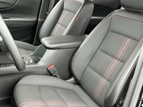 More photos of 2023 Chevrolet Equinox RS at Noblesville Imports, IN