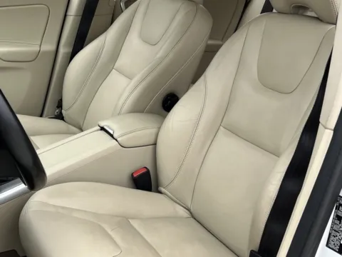 More photos of 2015 Volvo XC60 T6 Premier Plus at Noblesville Imports, IN